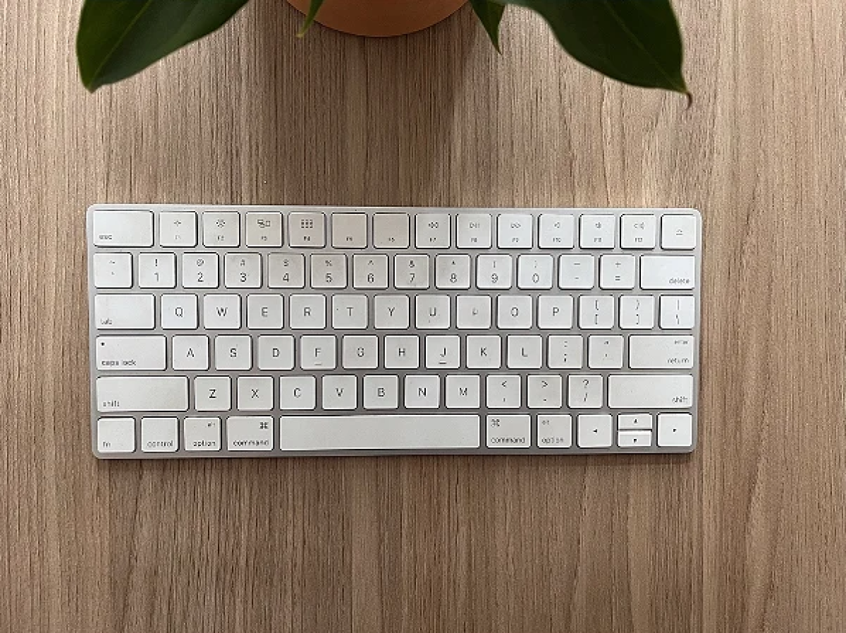 Apple Magic Keyboard MXCK3LL/A ,Touch ID: segurança e desempenho