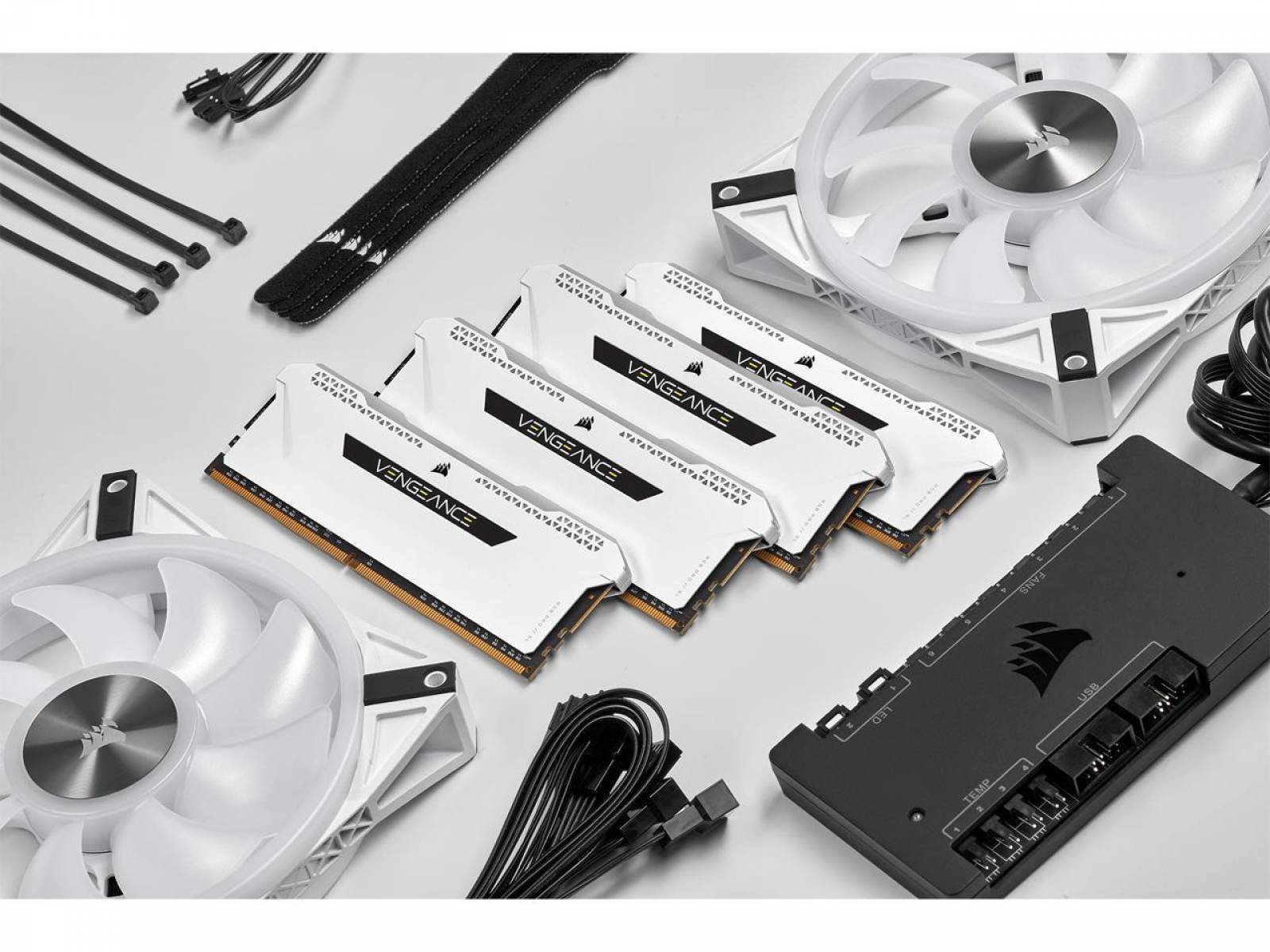 Memória Corsair Vengeance RGB Pro,16GB, 2666, DDR4, C16, Branco